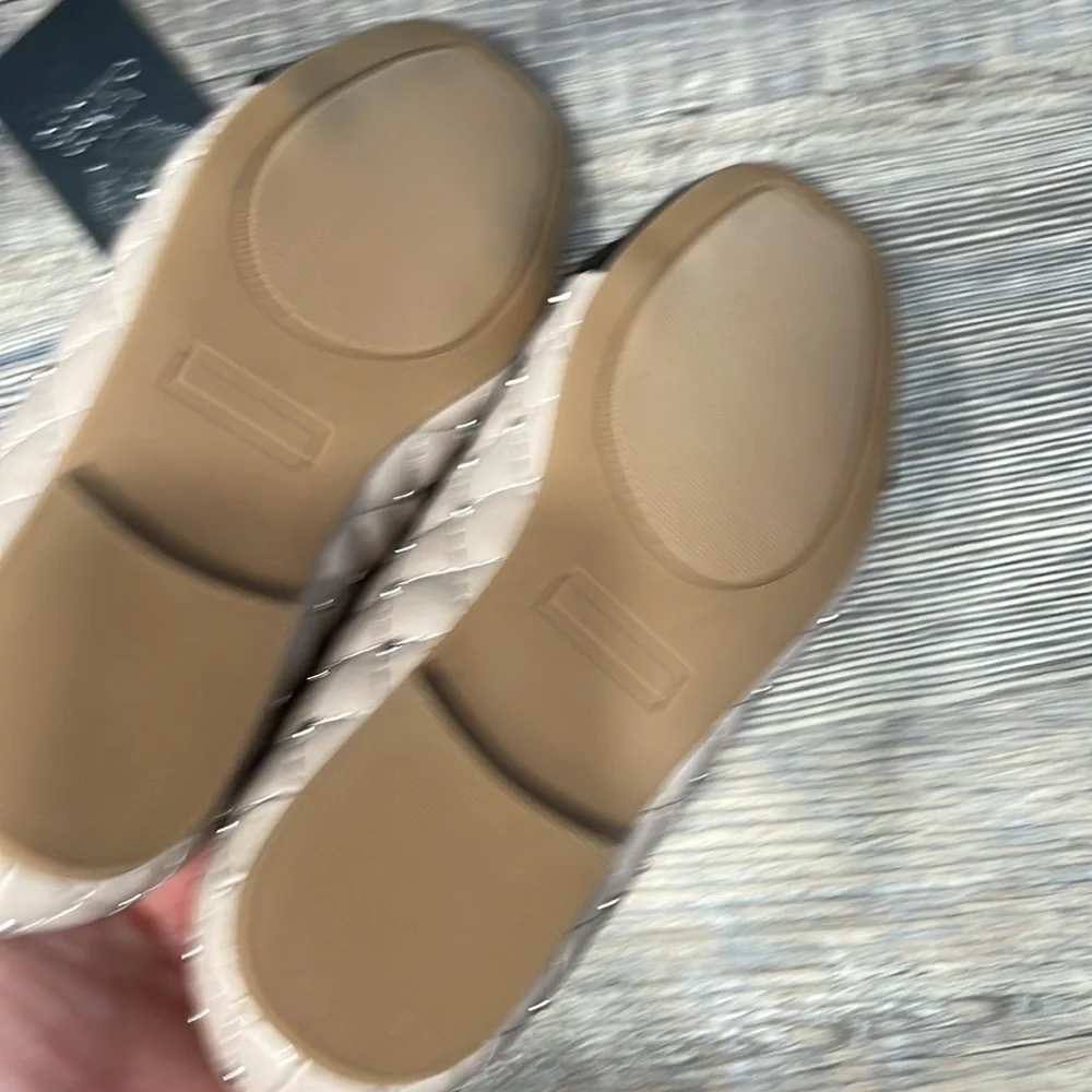 Vince Camuto vince camuto